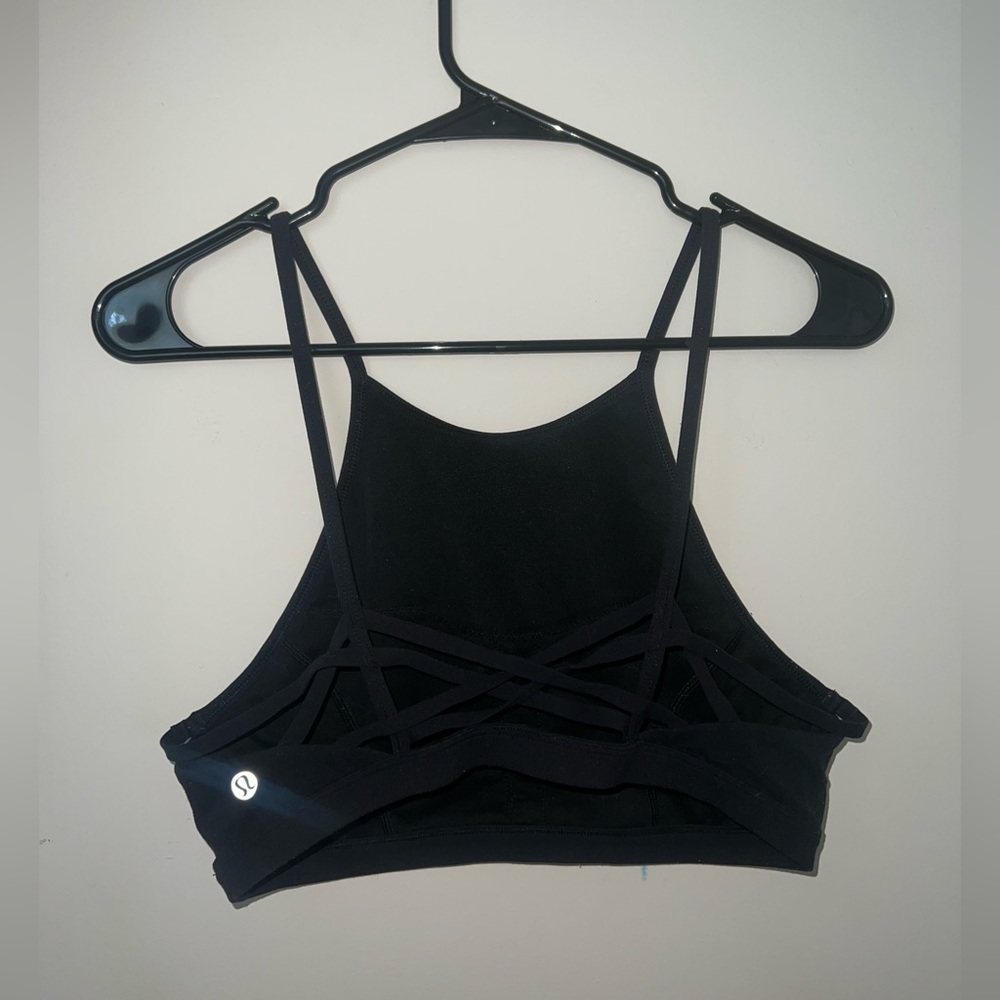 Lululemon Twist & Reach Black Sports Bra